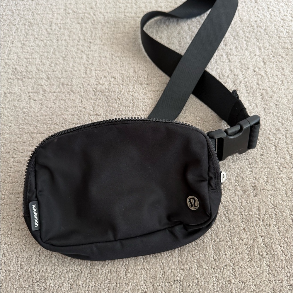 lululemon athletica Black Belt Bag